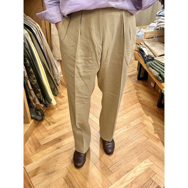 Berwich "Lucano" 2 pleated front Linen Trousers Made in Italy