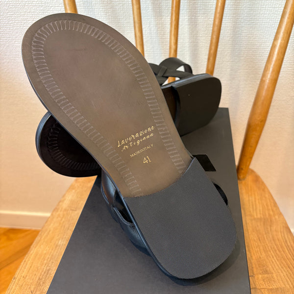 MAURO de BARI made in Italy Side Buckle Leather Sandal