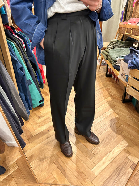 Berwich "Lucano" 2 pleated front Technical Wool Trousers Made in Italy